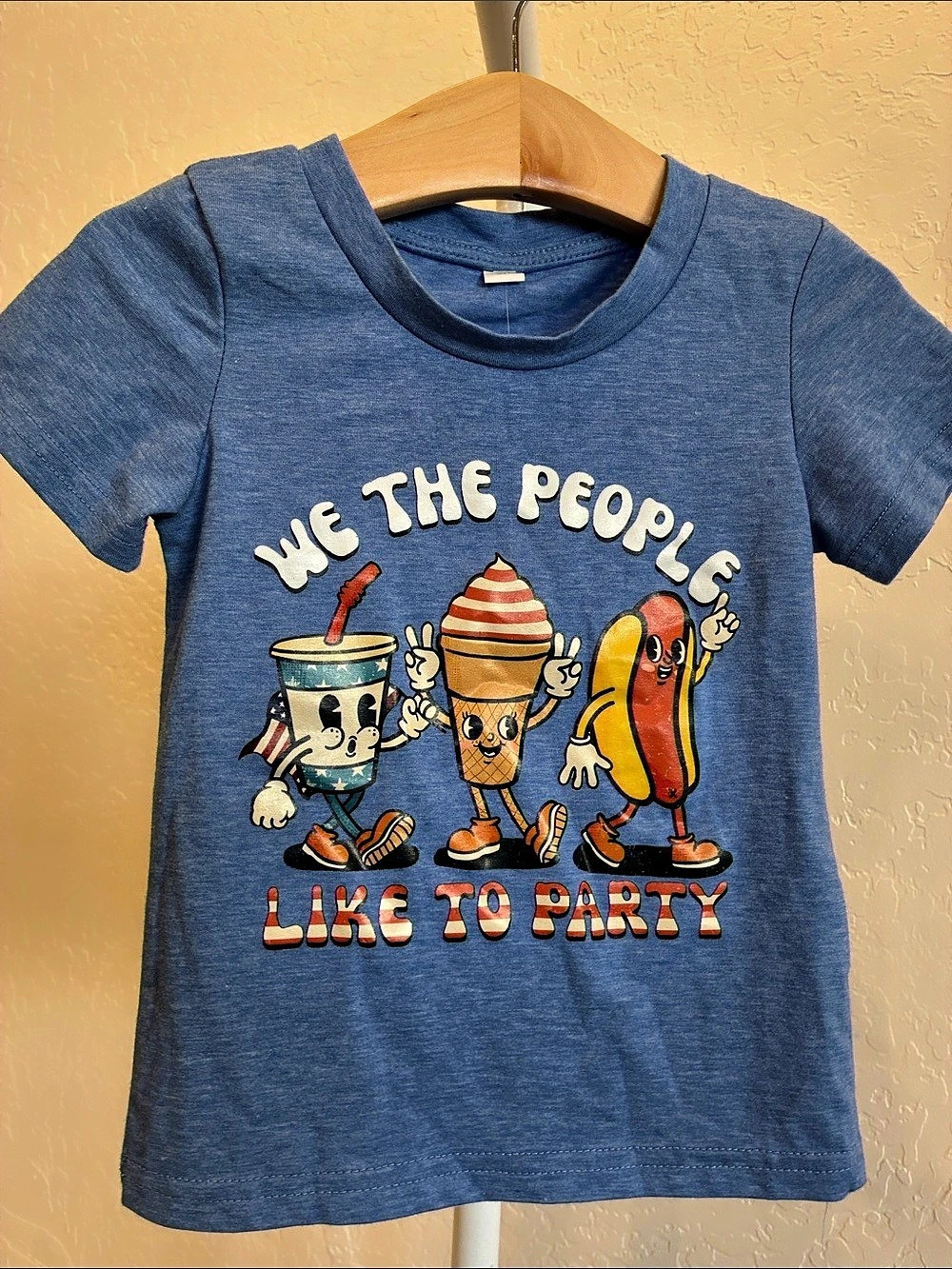 Graphic Short Sleeve Tee in Blue